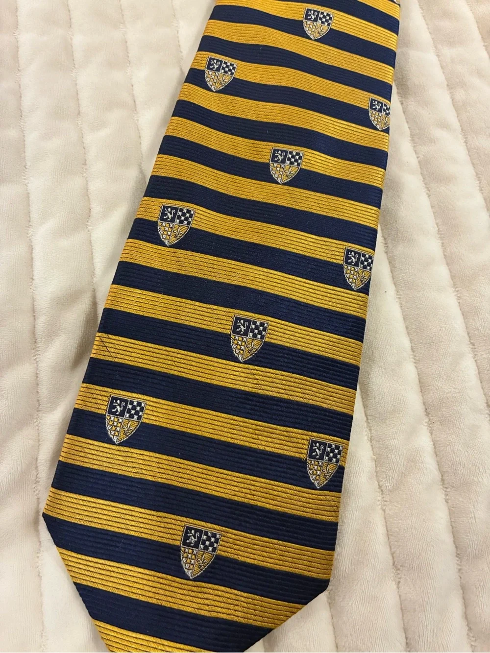 Brooks Brothers Makers All Silk Navy and Gold Tie